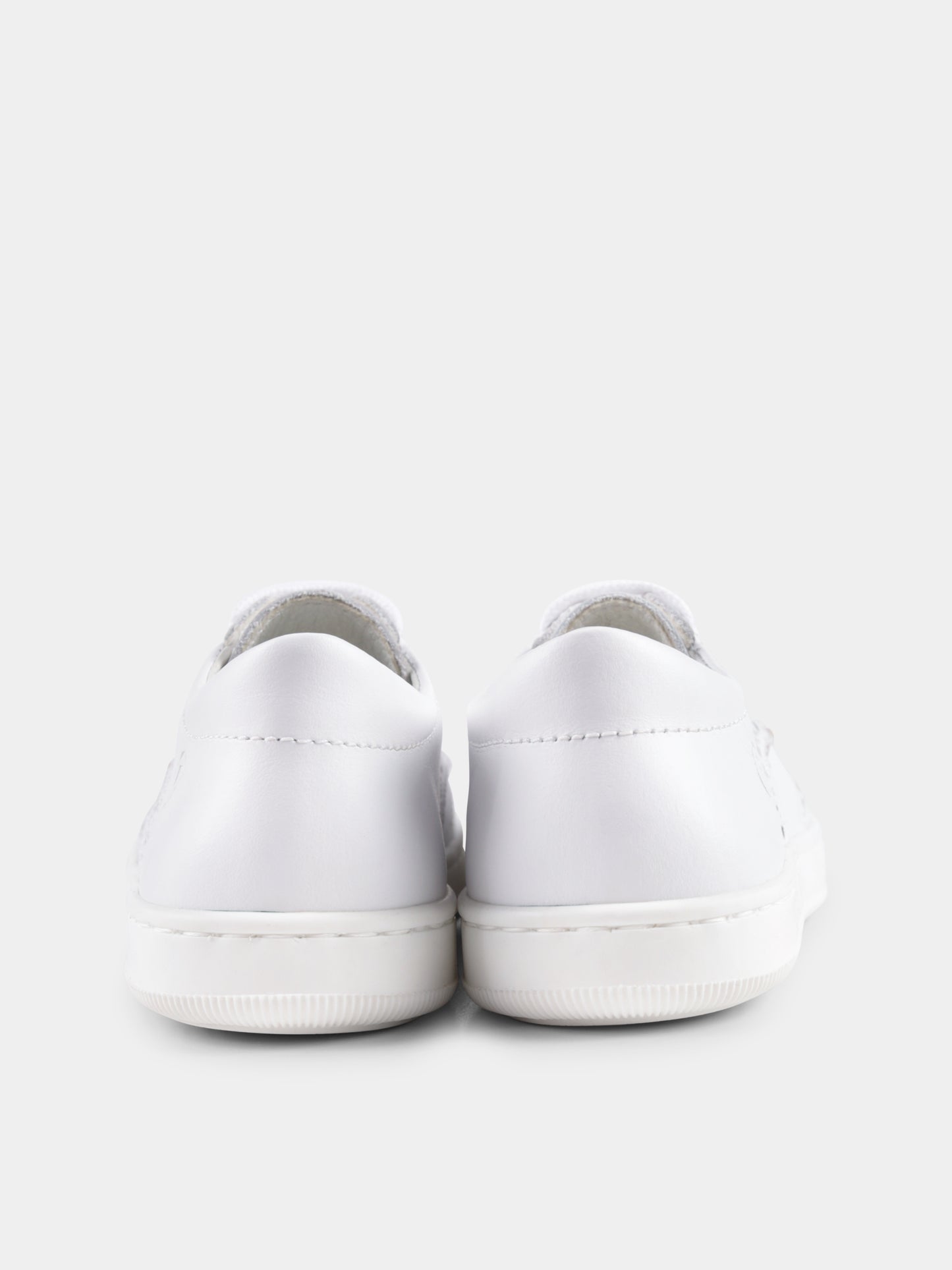 White t-shirt for boy with logo
