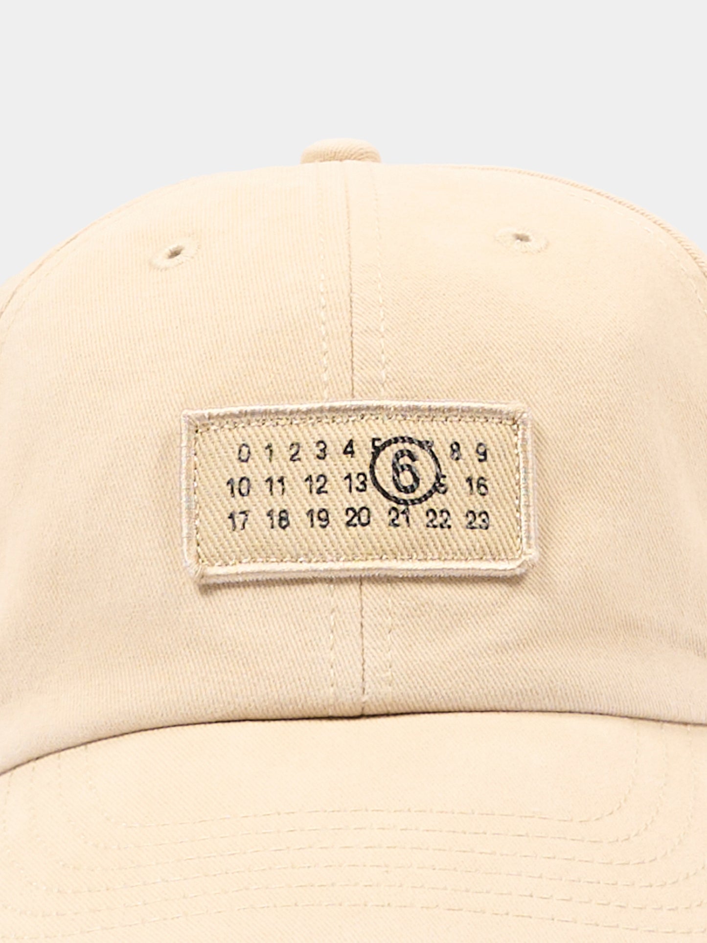 Cappello beige per bambini con logo numerico,Mm6 Maison Margiela,M61030 MM05S M6709