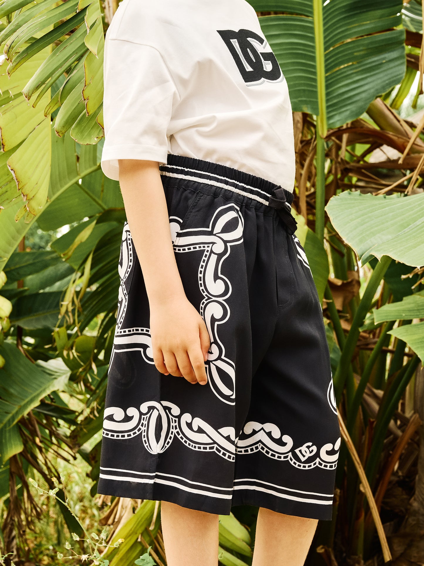 Black shorts for boy with logo