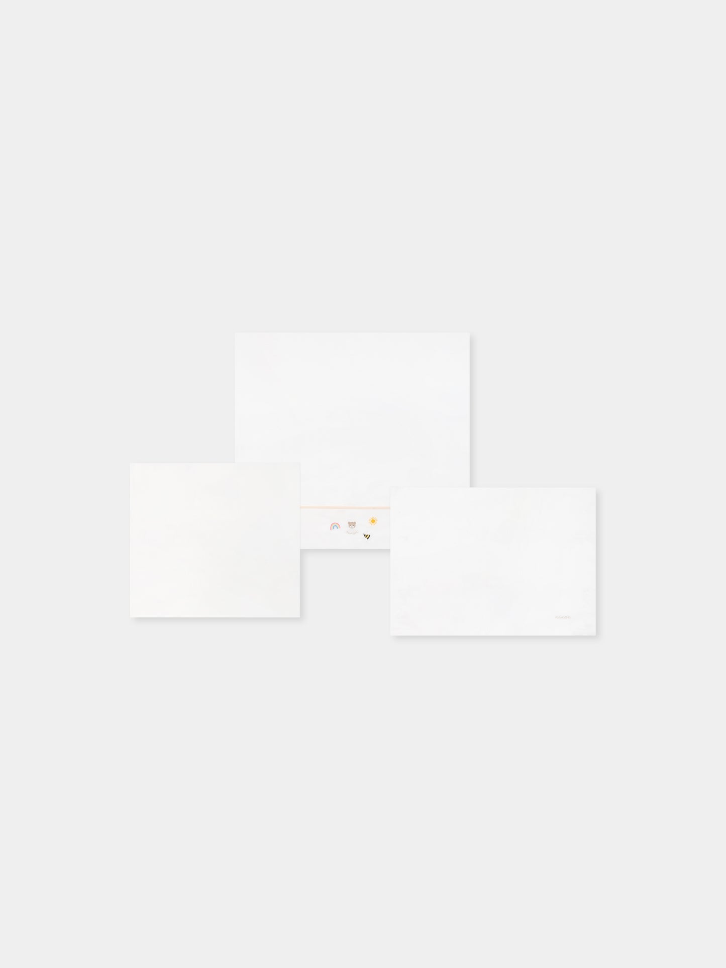 White sheet set for babykids with bee