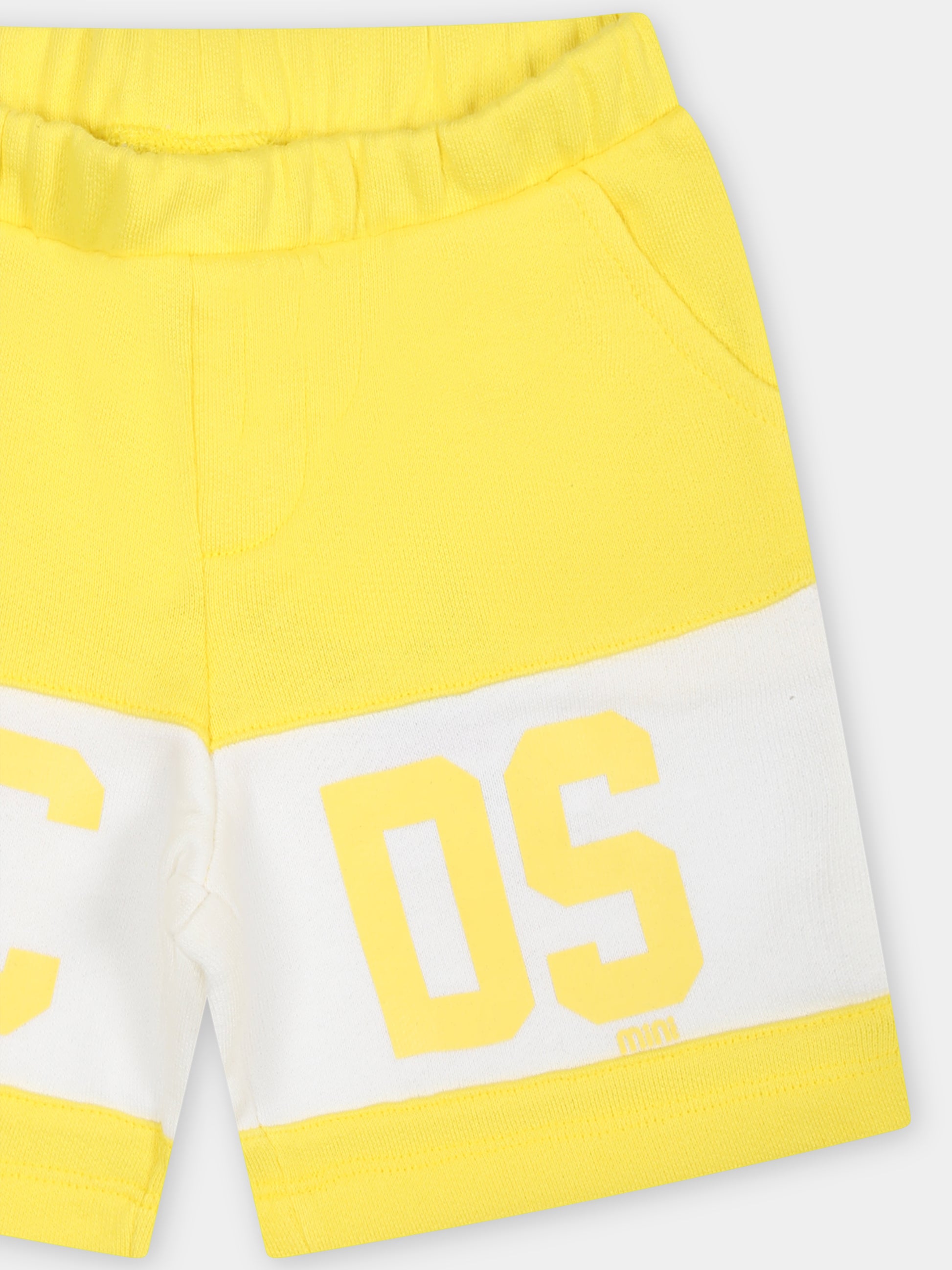Shorts sportivi gialli per neonati con logo,Gcds Kids,GMQ002 LCA33 51633