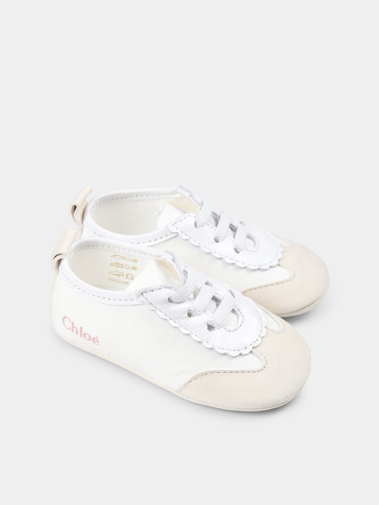 Stringate bianche per neonata con logo,Chloé Kids,C20557 117