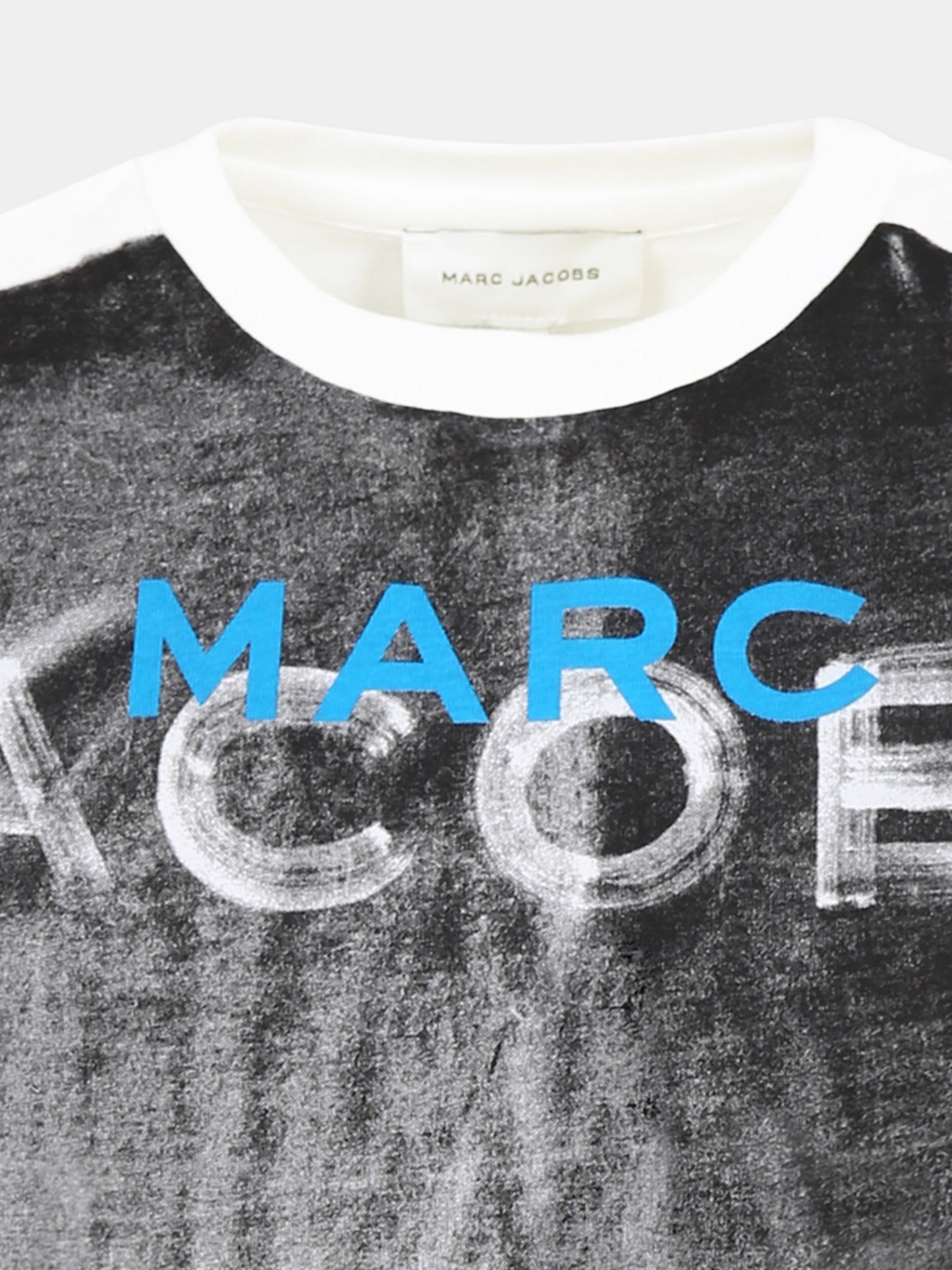 White t-shirt for boy with logo