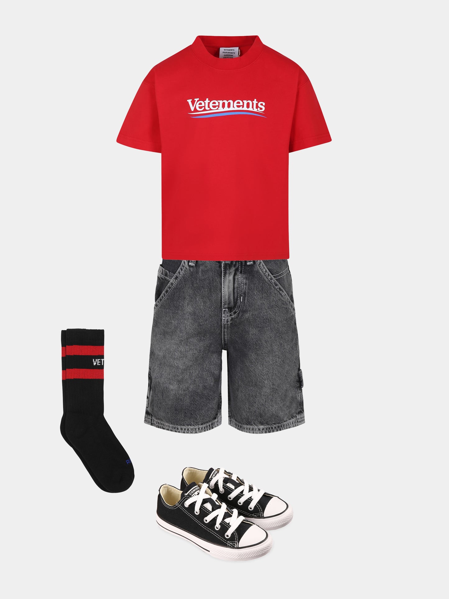 Red t-shirt for kids with logo
